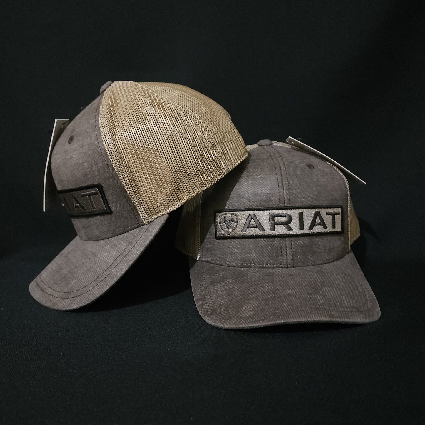 GORRA LETRAS ARIAT